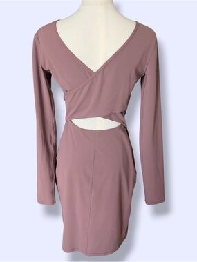 lululemon athletica | Dresses | Lululemon Define Long Sleeve Dress Luon |  Poshmark